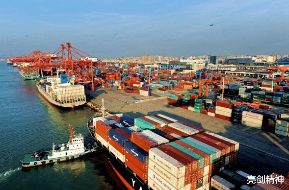 中國人傷透瞭心，三番五次產品上動手腳，如今貨物堆積港口難售出-圖1