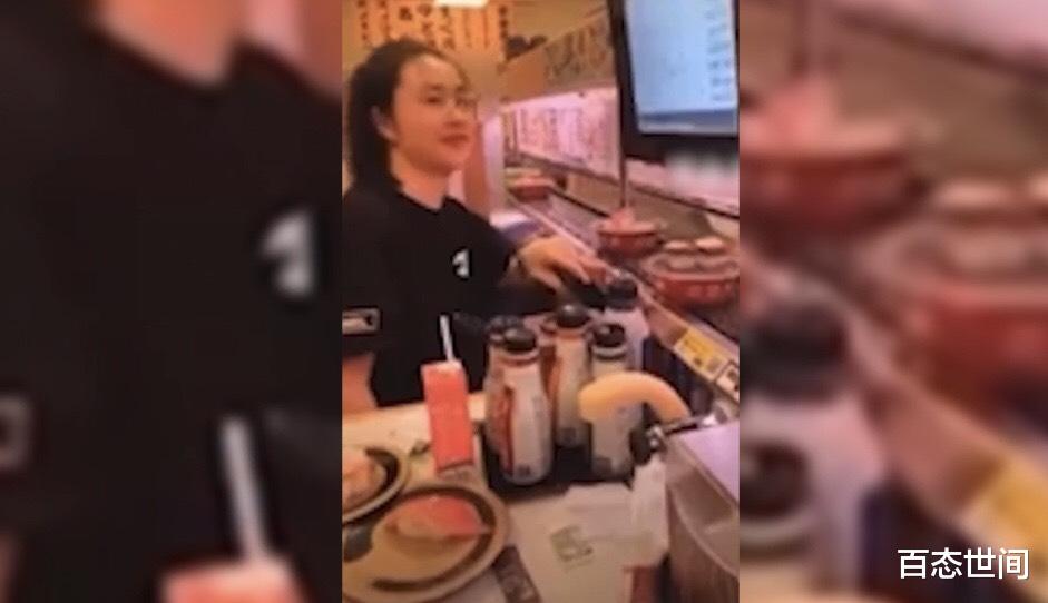 越南一女孩在日本舔輸送帶上壽司還拍視頻發到網絡，被網友炮轟-圖1