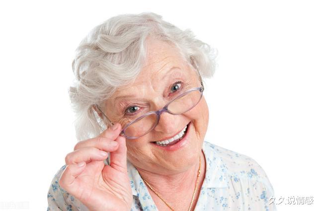 2個退休女人哭訴：退休生活並不好，那樣的生活，讓人痛苦不堪-圖1