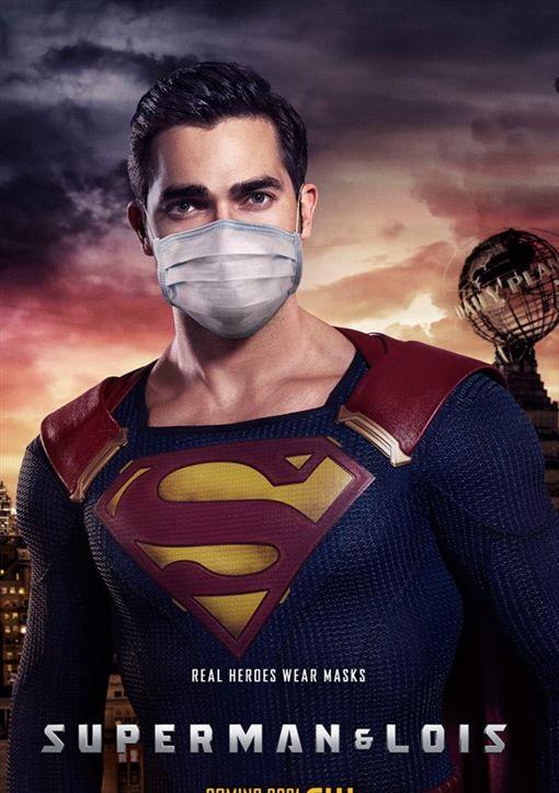 超級英雄不敵疫情，超人領軍全戴上口罩，唯獨這英雄卻沒戴-圖1