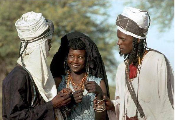 非洲部落的女酋長，掌管著58個村落，丈夫可以隨便挑-圖1