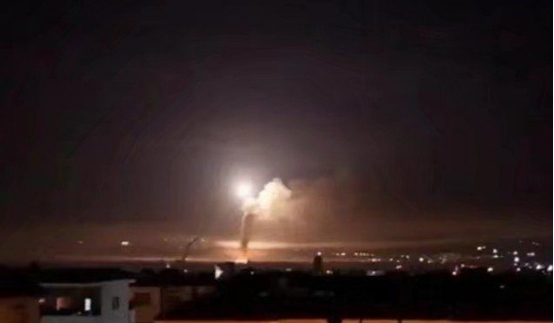 以色列給俄軍打電話，5分鐘後開炸：敘利亞首都大馬士革爆炸四起-圖1