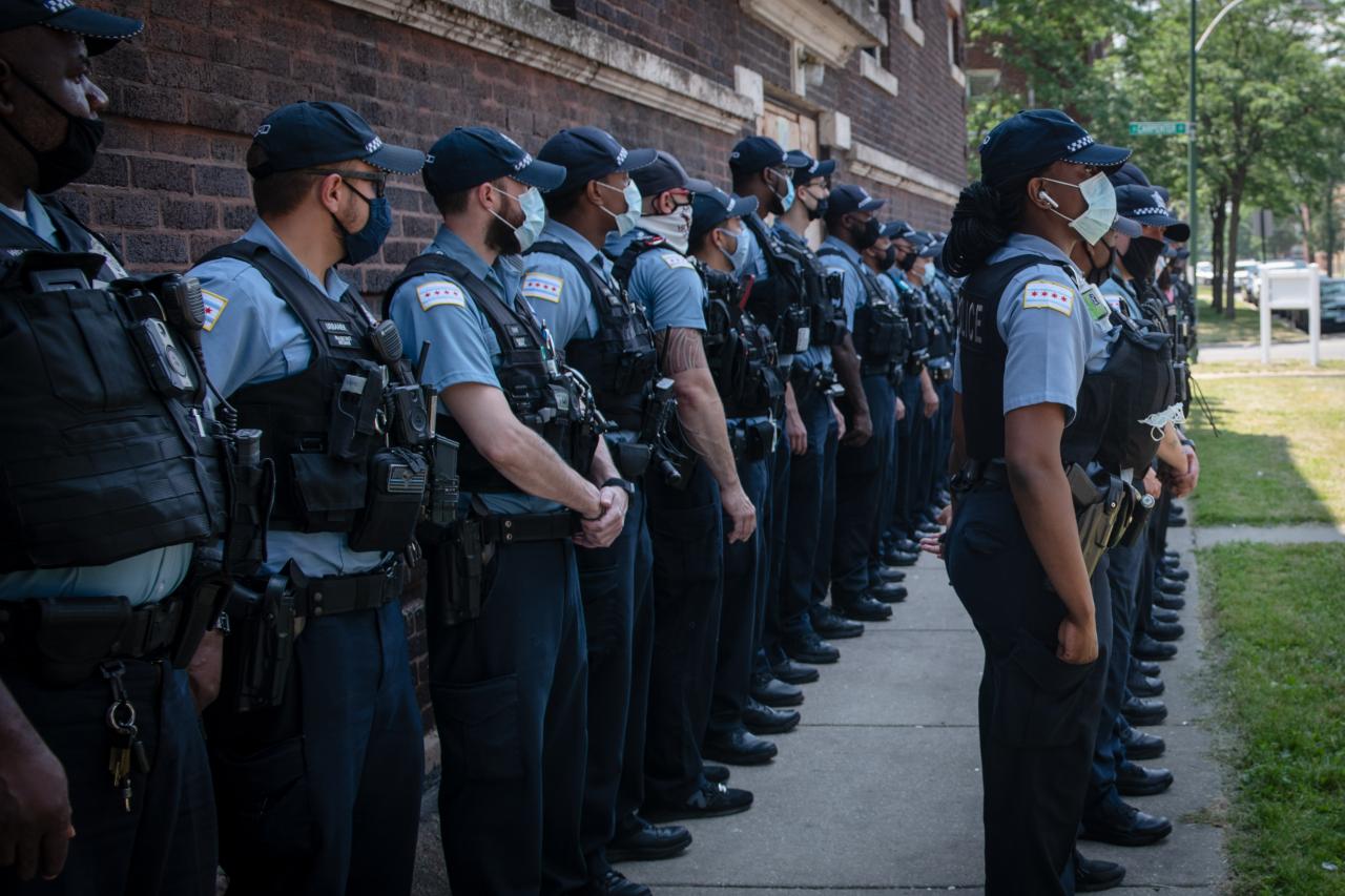 芝加哥警方獲情報: 三十餘黑幫正有組織地計劃在街頭暗殺警察-圖1