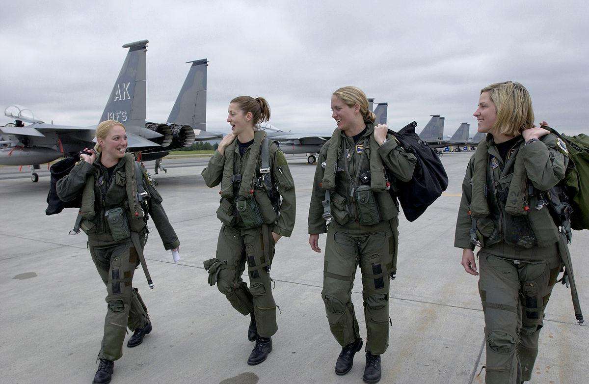 美國有30萬的女兵，俄羅斯也有12萬，解放軍中有多少女兵呢？-圖1