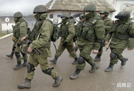 俄軍閃電突襲克裡米亞，2萬烏駐軍不戰而降，俄軍自己反而增加1萬-圖1