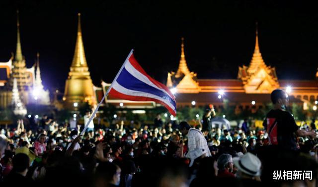 泰國爆發6年來最大規模反政府示威，要求總理下臺、王室改革-圖1