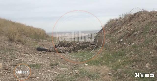 亞美尼亞車隊遭遇伏擊，被擊斃士兵曝屍荒野，景象十分淒涼-圖1