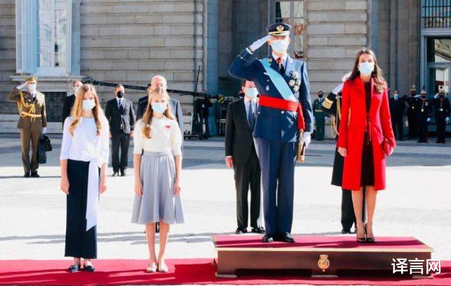 西班牙14歲大公主變優雅少女，金羊毛勛章醒目，與13歲妹妹距離拉大-圖1