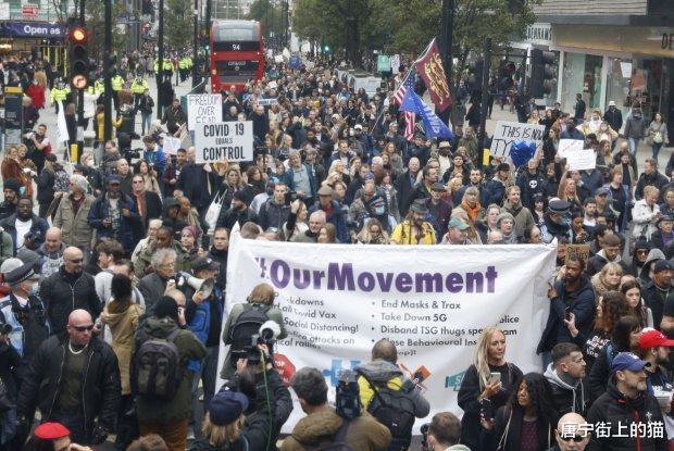 瘋狂的抗議：在倫敦開始二級封鎖之後，成千上萬反口罩者遊行示威-圖1