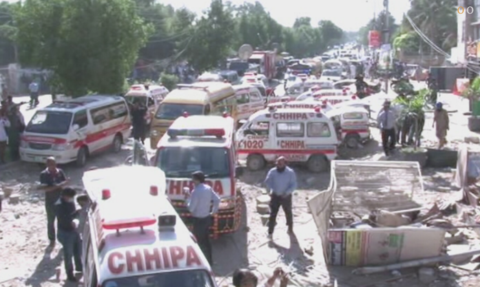 巴基斯坦卡拉奇爆炸致3死15傷 拆彈小組已出動-圖1