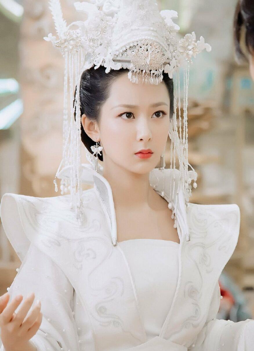 楊紫放棄《鏡雙城》，出演大女主劇《青簪行》被套路，成就陳鈺琪-圖1