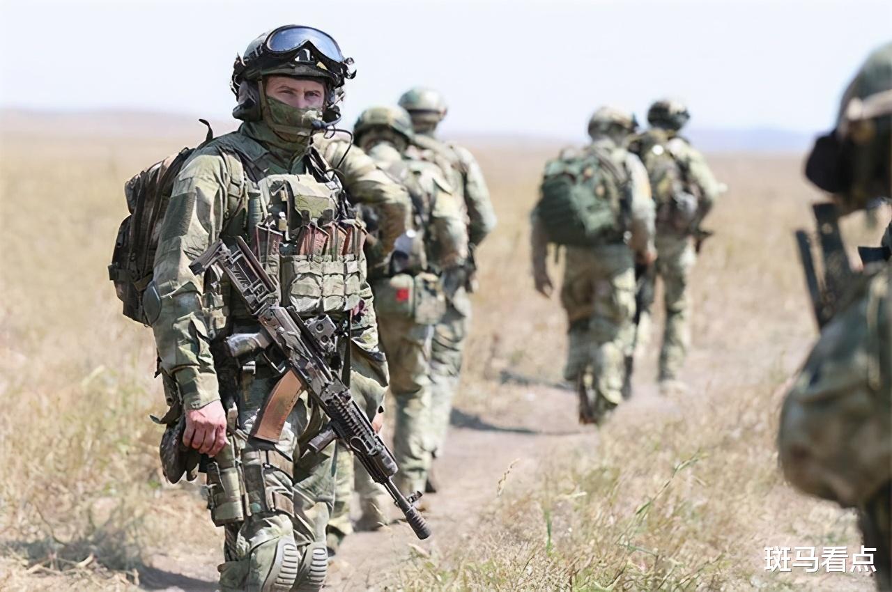 俄媒：在印度與鄰國對峙時，俄羅斯南部軍區部隊正進入巴基斯坦-圖1