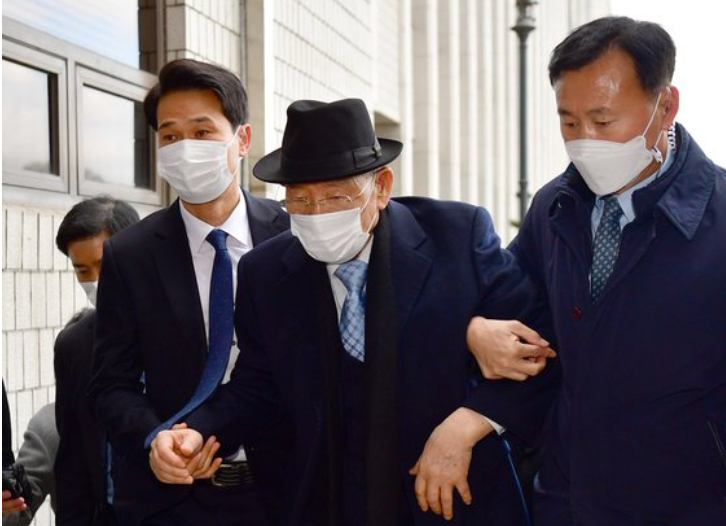 89歲韓國前總統全鬥煥被判緩刑2年 曾獲死刑還被抄傢-圖1