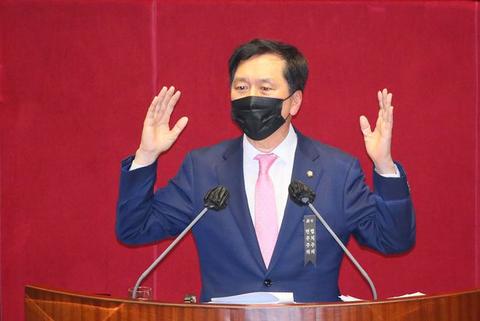 韓國在野黨議員阻擾立法: 穿尿不濕演說 一口氣講到午夜-圖1
