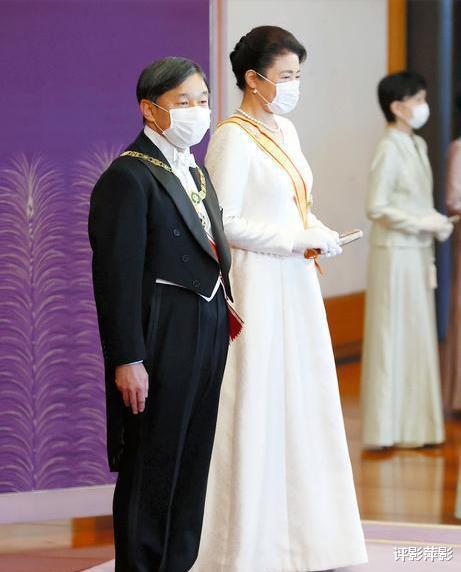 日本皇室新年慶賀，女眷們首次不戴王冠，沒瞭看頭好無趣-圖1