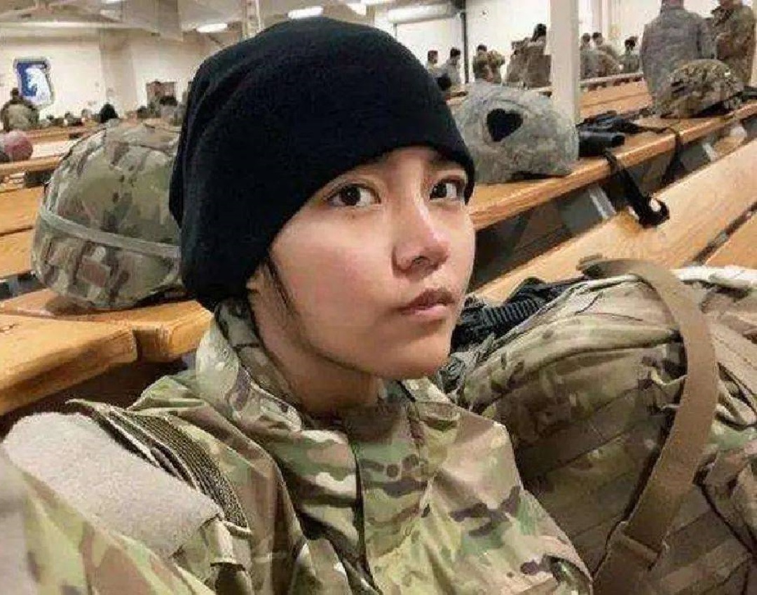 中國女孩加入美軍，效忠7年終於獲得美國籍，還以當美國人為傲-圖1