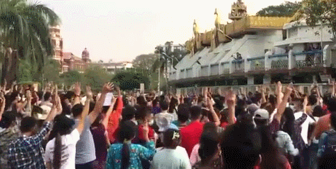 緬甸遭“大斷網”, 數萬人上街抗議軍方-圖1