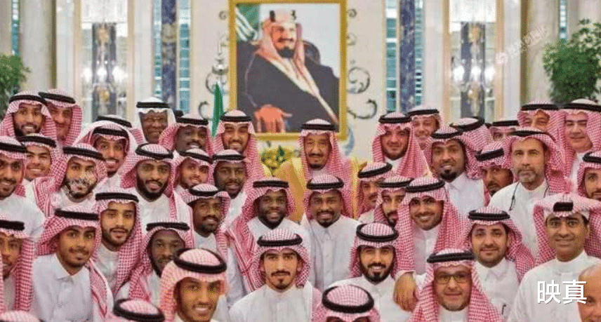 沙特王室“爺孫戀”：68歲王子娶相差43歲的小嬌妻，彩禮3.2億-圖1