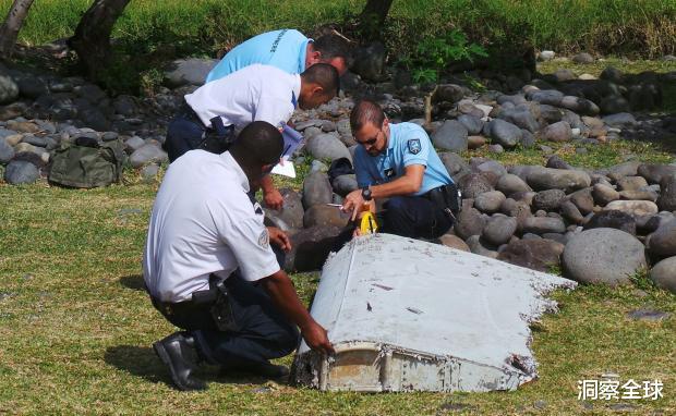 失蹤7年 馬航MH370疑似殘骸在南非海灘被發現 遭當局扣留-圖1