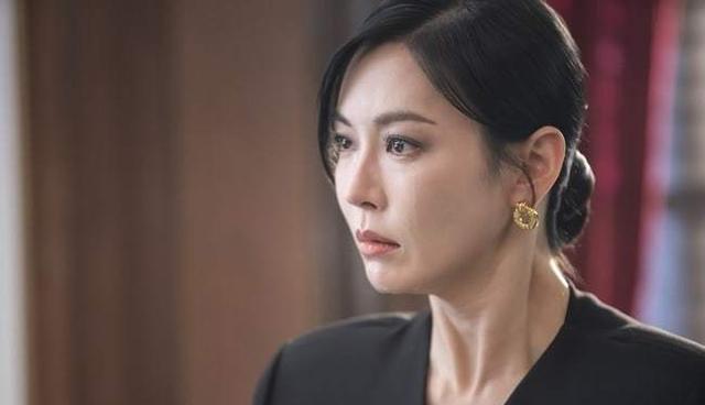 金素妍在《頂樓2》劇中被親人逼得走投無路並留下鱷魚的眼淚-圖1
