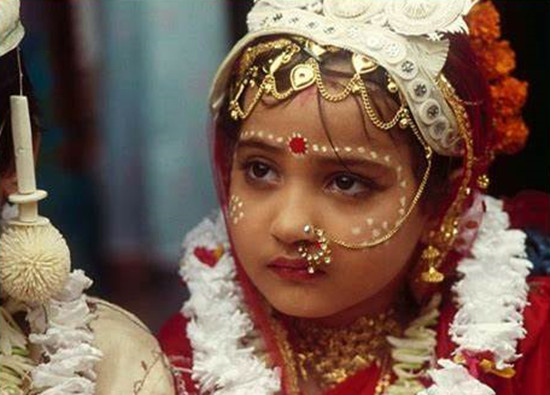 印度童婚：女孩不到15歲出嫁，最小新娘還在吃奶，嫁妝少得可憐-圖1