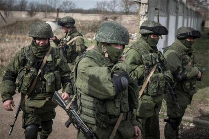 烏克蘭東部大規模交火，8個旅猛轟俄邊境，緊張時刻，俄羅斯表態-圖1