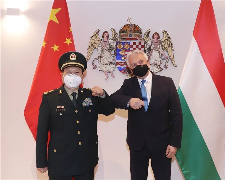 匈牙利怒批歐盟對華制裁，中國防長上門致謝，兩國加強軍事合作-圖1