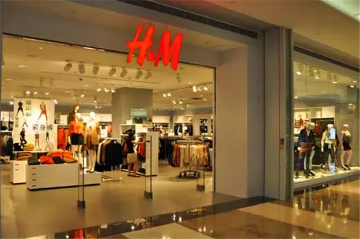 一季度虧損十億！H&M再發聲：推遲派發股息，年前將關閉250傢門店-圖1