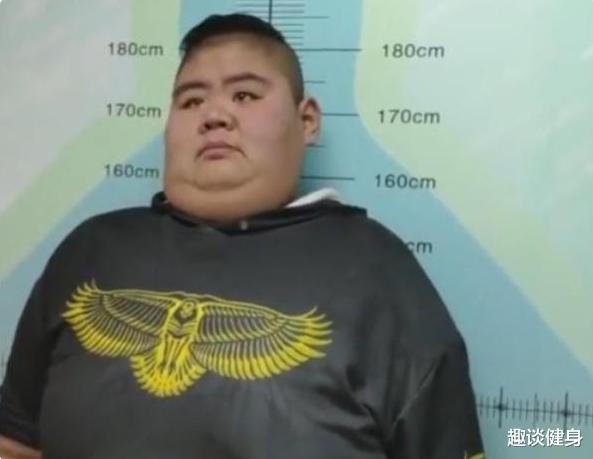 “中國第一胖”王浩楠，一年成功減掉400多斤，最終收獲愛情-圖1