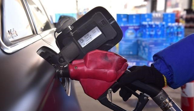 油價調整消息：今天5月3日，加油站92、95號汽油最新零售價格-圖1