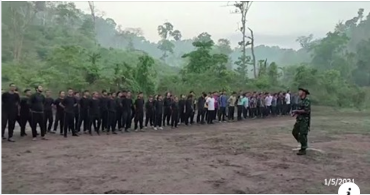 因缺乏軍事保密意識，72名緬甸內地青年在邊境地區參加軍事訓練後返鄉途中被捕-圖1