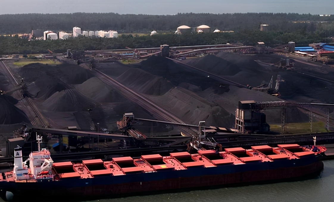 賴著不走的澳洲運煤船，日損耗13萬，澳洲礦企甩賣煤礦“自救”-圖1