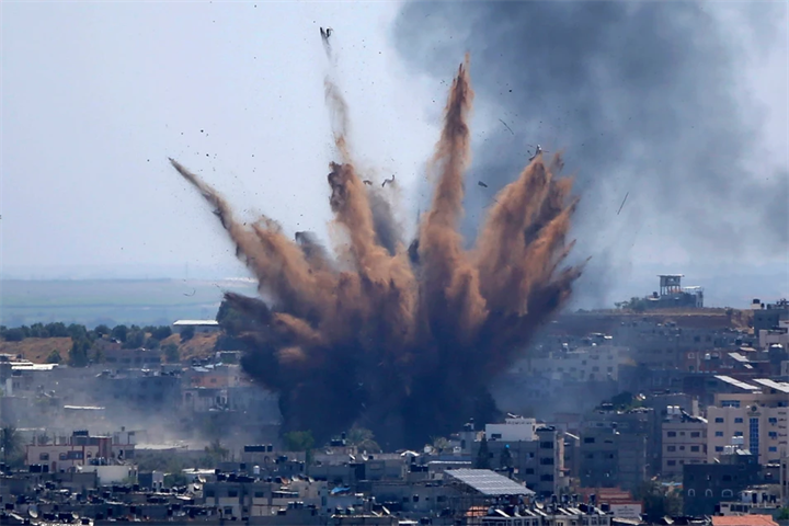 1800枚火箭彈密集轟炸後，又一國對以色列出手，美軍火速撤離-圖1