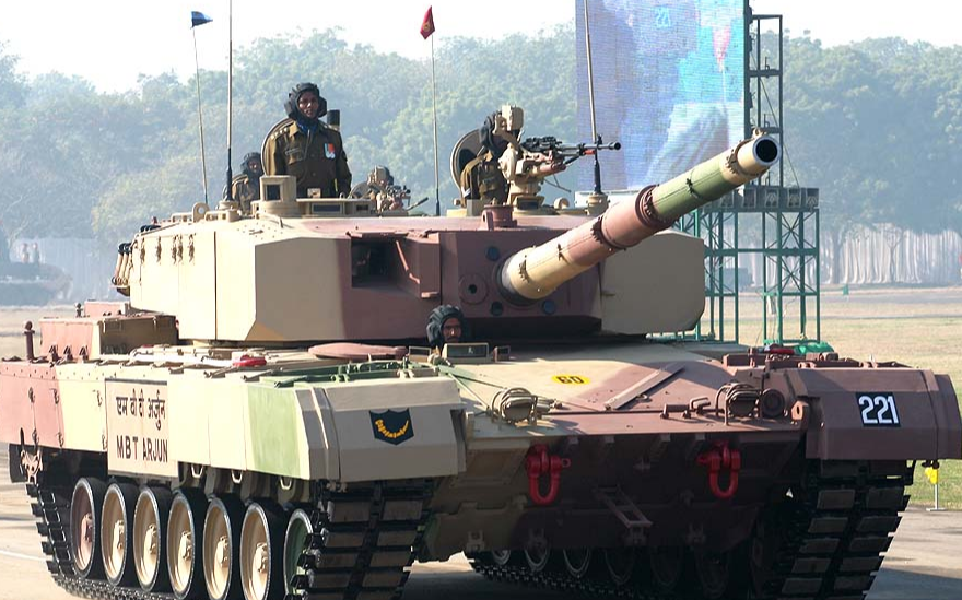 印度國產坦克，自稱“地表最強坦克”勸中國應該大批購買-圖1