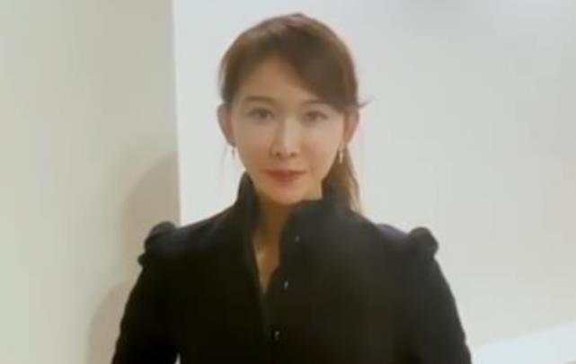 林志玲近照公開，“矽膠臉”越來越日本，一代女神也變瞭樣-圖1