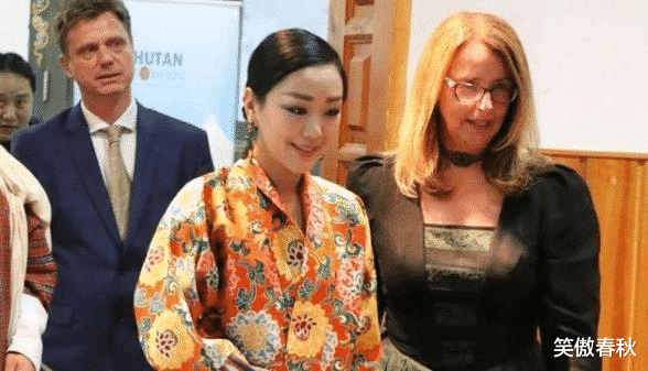 4年前，不丹二公主會見日本德仁天皇，冰山美人罕見微笑鳳眼迷人-圖1