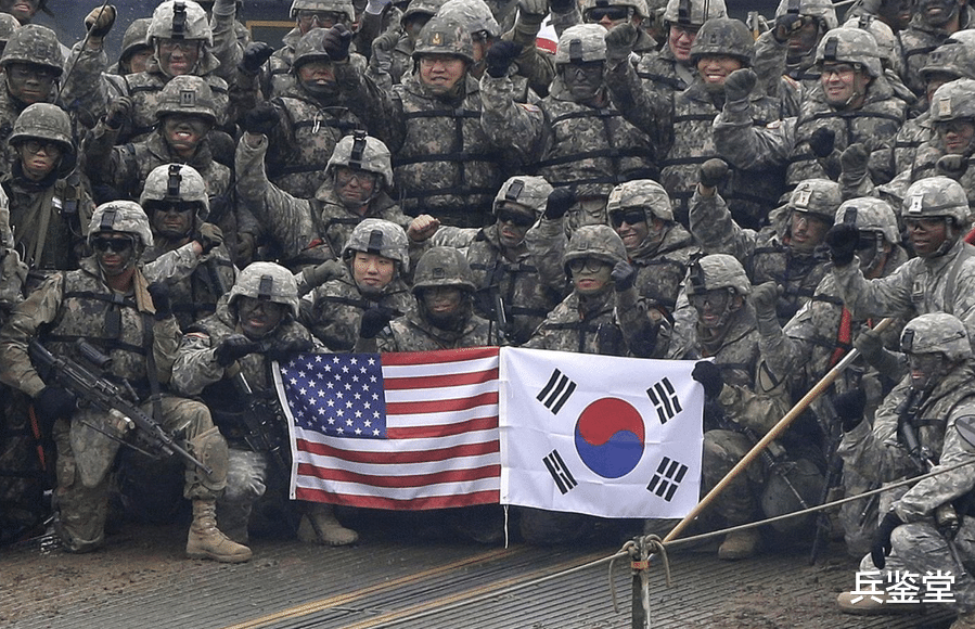 國中之國！上千美軍狂歡大鬧韓國釜山市，六車警察來瞭隻能幹瞪眼-圖1