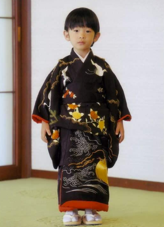 日本皇室唯一獨苗15歲瞭，瞇瞇眼一副憨憨像，比香腸嘴提幫功懂事-圖1