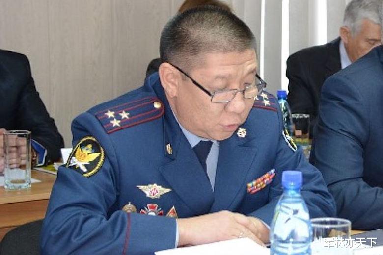 亞裔面孔的俄羅斯刑罰執行局局長，佩戴的勛章都是啥？-圖1