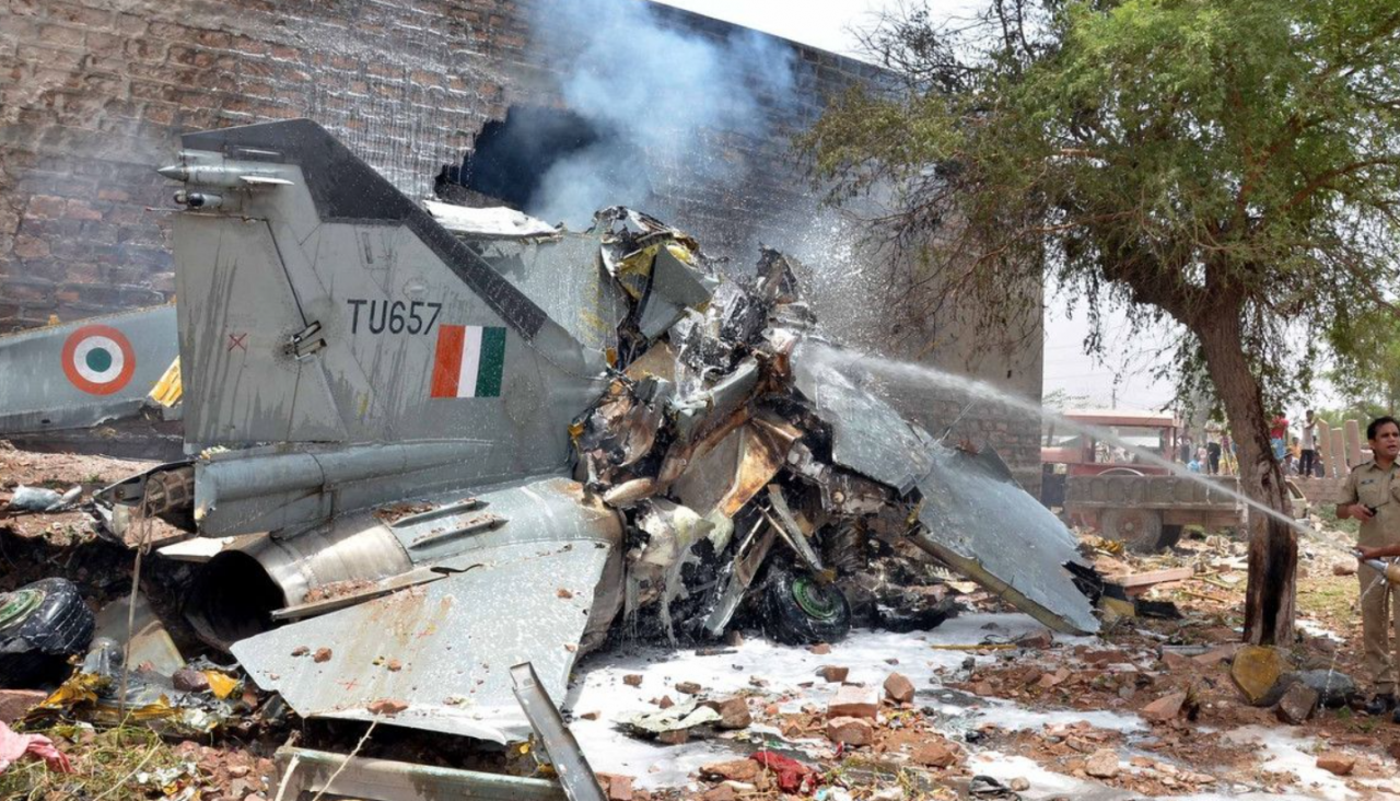 轟隆一聲巨響！印度邊境空軍基地被炸穿，莫迪最擔心的事情發生瞭-圖1