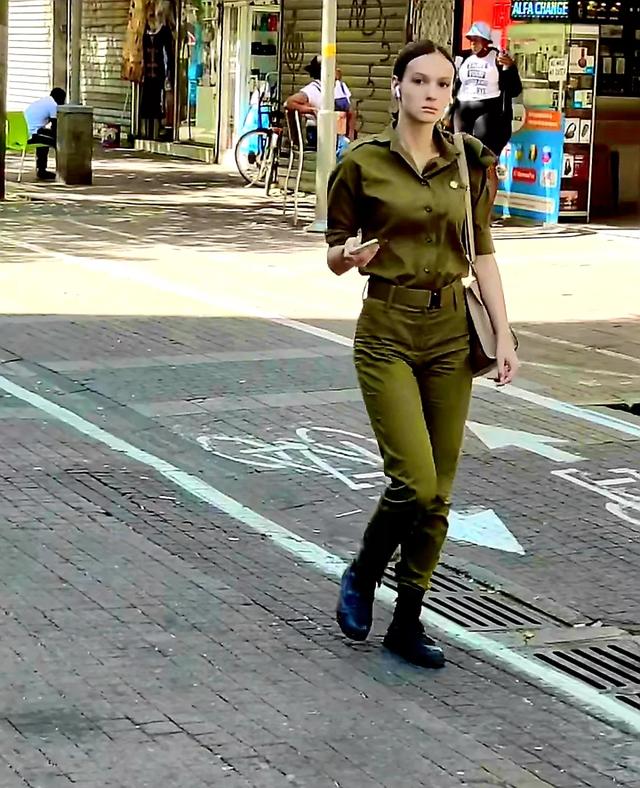 以色列：模特范的女兵，背後是“亞洲老三”的實力！-圖1