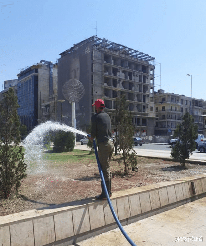 敘利亞重建：阿勒頗大樓支起腳手架，清理殘垣斷壁，鋪瀝青修路-圖1