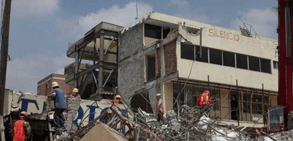 小學倒塌致26人死亡，工程主管被判刑-圖1