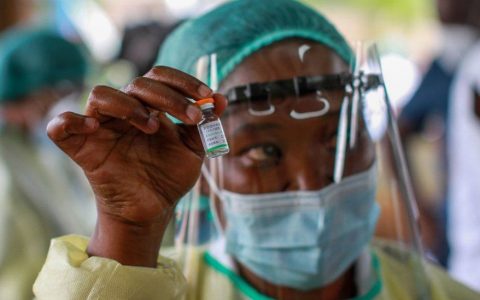 “給錢也不賣你疫苗！”被歐盟一腳踢開後，誰是非洲的救命稻草？