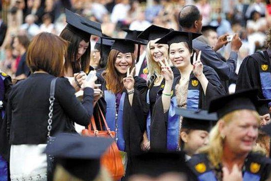 中國留學生被拒簽？17萬在美留學生選擇回國，中方回應來瞭-圖1