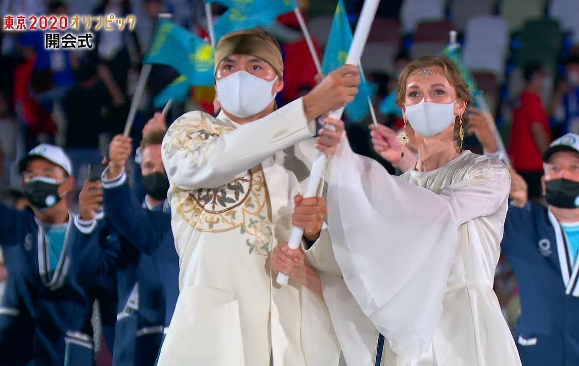 驚艷！哈薩克斯坦旗手仙女顏值，場外摘口罩照片曝光，反差巨大-圖1