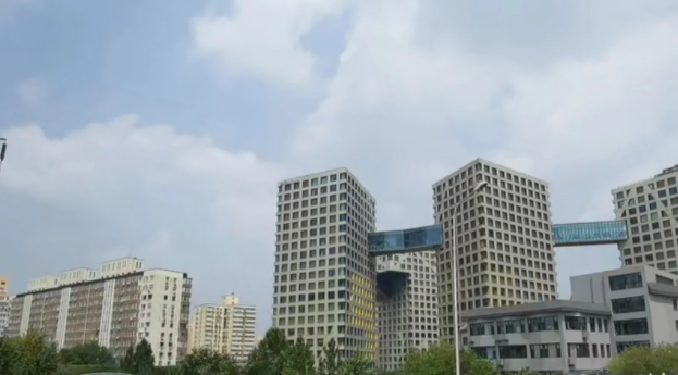 吳亦凡北京豪宅之一曝光，樓與樓之間相互串聯，可防狗仔偷拍-圖1