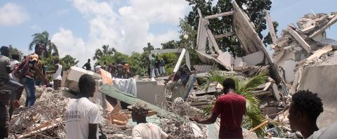 海地地震死亡人數升至1297人-圖1