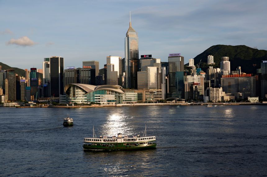 12年來首次！香港經濟增速超過新加坡？美媒：這次絕非開玩笑-圖1