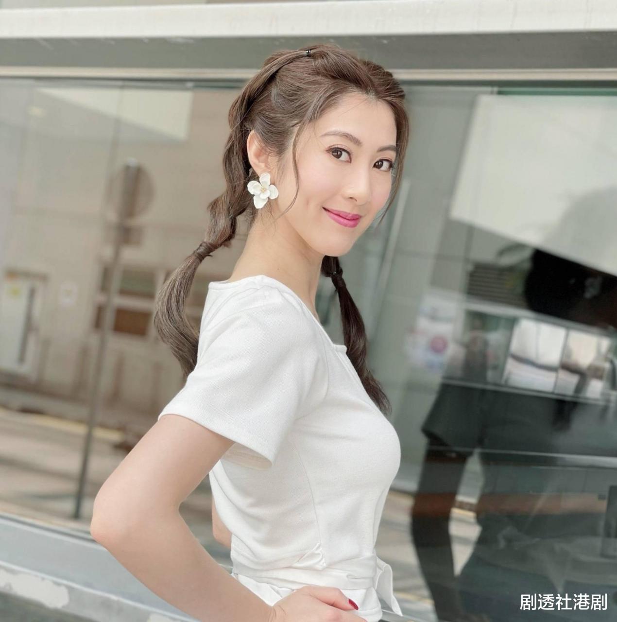 恭喜！28歲TVB著名女星承認被求婚成功，未婚夫是中年叔叔非富即貴-圖1